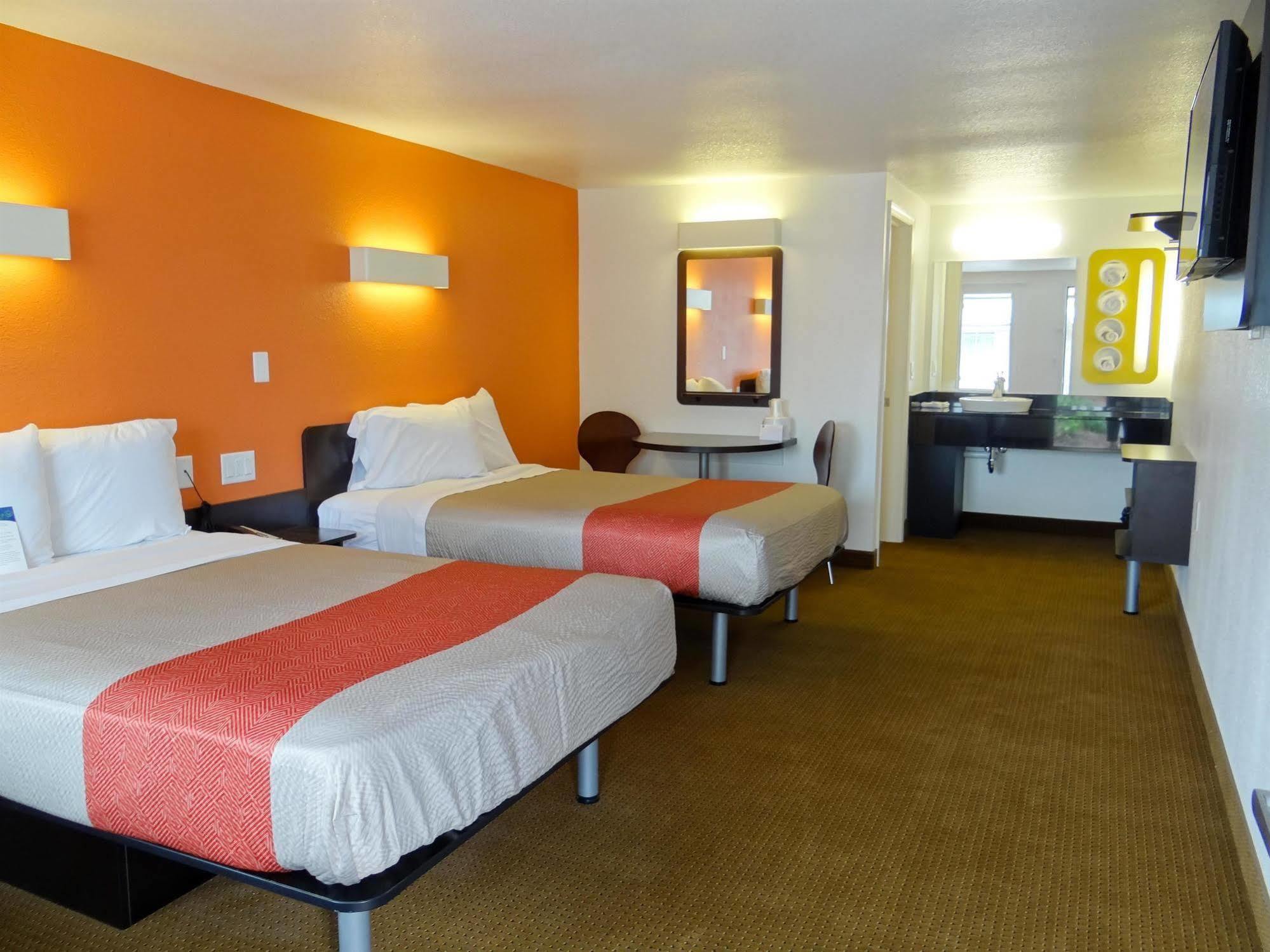 Motel 6-Erie, Pa Kearsarge Екстериор снимка